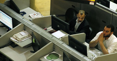 العبدولى: تأجيل طرح 25% من اتصالات مصر بالبورصة 