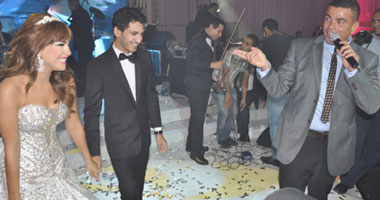 عمرو دياب فى زفاف "محمد وندى".. وبحضور سهير رمزى ومجدى عبد الغنى 