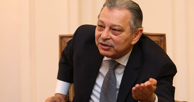 المشروع الاجتماعى والقرعة أنقذا "البرادعى" من التغيير الوزارى