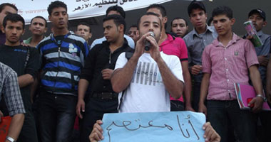 بالصور.. الجيش يحاول فض اعتصام طلاب الأزهر