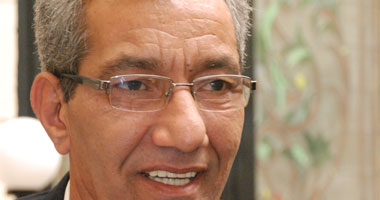 شخصيات عامة ونواب يشاركون فى عزاء والد النائب محمد عزمى