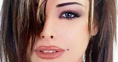 المطربة السورية نورما تنتهى من تسجيل "فارس أحلامى"