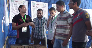 بالصور.. طلاب السلفيين بجامعة عين شمس ينظمون معرضًا عن حياة الرسول "صلى الله عليه وسلم" 