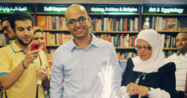 اليوم.. مكتبات "أ" تناقش "الفيل الأزرق" و"مذكرات مسلم ليبرالى"