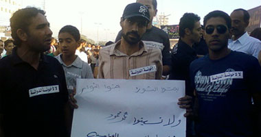 شباب طنطا الثائرة "يهتفون ضد المرشد فى مصلى العيد"
