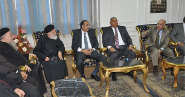 محافظ البحيرة يستقبل الوفود الكنسية للتهنئة بالعيد