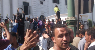 مفاجأة.. تلاميذ "أبو عياد" بالمنيا لم يذهبوا للمدرسة منذ بداية العام الدراسى