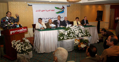 فى مؤتمر "الجبهة الدستورية المصرية".. أبو سعدة: نؤسس لحركة جماهيرية من أجل صياغة دستور يضمن حقوق الشعب.. وإسحاق: لن نقبل الاستفتاء على الدستور بشكل إجمالى.. و"البرعى": العائدون للتأسيسية "ديكور"
