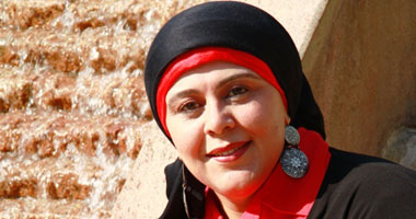  رشا خليفة تكتب: تعامل بذكاء مع حسد وغيرة زملائك