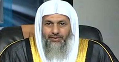 فتوى مضلة للسلفيين.. التيار يحرم ارتداء المرأة للكعب العالى وأزهرى يرد