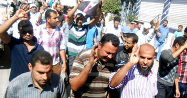 أهالى منطقة الزراعة يفضون مسيرة للإخوان فى المحلة