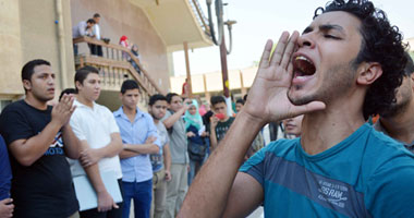 تظاهر طلاب "مصر القوية" أمام التعليم العالى للإفراج عن عضو الاتحاد