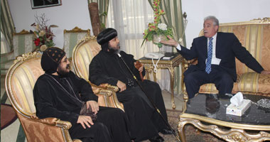 الأنبا أبولو يهنئ محافظ جنوب سيناء بعيد الأضحى المبارك