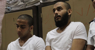 مصدر أمنى: السجون تعتذر عن نقل نجلى جمال صابر لمحاكمتهما بتهمة القتل