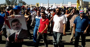 مناوشات بين المتظاهرين وعناصر "المحظورة" بالإسماعيلية 