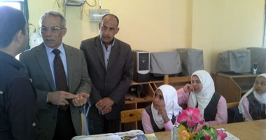 بالصور.. نرصد كواليس أول يوم دراسى بشمال سيناء