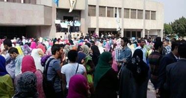 بدء تظاهر طلاب الإخوان بجامعة حلوان