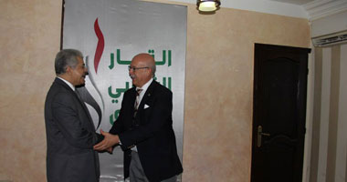 بالصور.. حمدين صباحى يلتقى سفير المكسيك بالقاهرة