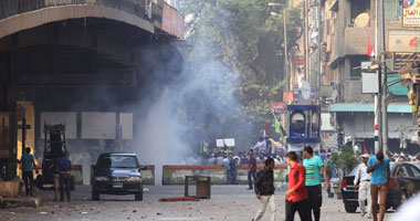 اشتباكات بين الأمن وعناصر المحظورة بمحيط وزارة الزراعة بالدقى