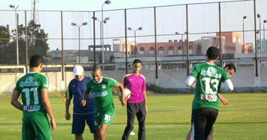 لاعبو المصرى يشاركون فى احتفالات أكتوبر