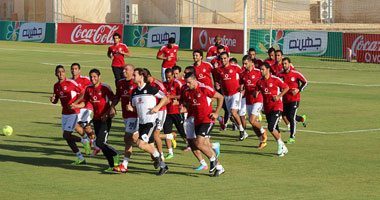 "زاهر" فى مران المنتخب وسط ترحيب الجميع