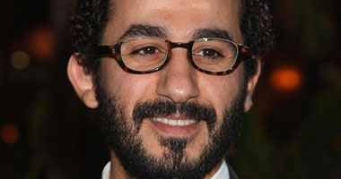 أحمد حلمى يطلق لحيته فى "عقبال عندكو"