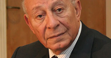 وصول وفد من القومى لحقوق الإنسان لمستشفى السلام لتشييع بطرس غالى