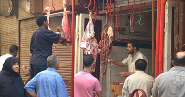  "مطروح" تواجه أسعار الجزارين بالشوادر الشعبية