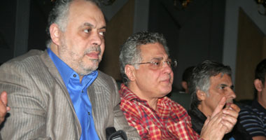 أشرف زكى يشيد بعرض "الجبل"