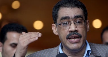 ضياء رشوان لـ"سى إن إن": المجلس العسكرى لن يضحى بالجنزورى