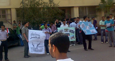 طلاب جامعة الفيوم يحتفلون بيوم "مصر الحرة" 