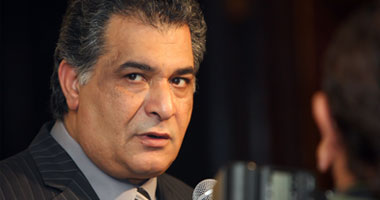 الخولى يسمح باستمرار مسرحية "شيزلونج" 15 يوماً