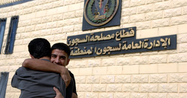 بالصور.. اليوم السابع ترصد اللحظات الفارقة بين ظلام السجن ونور الحرية لـ 630 سجينًا شملهم العفو الرئاسى بمناسبة العيد.. ومصلحة السجون تعد مأدبة من الأضاحى للمساجين الذين لم يشملهم قرار العفو