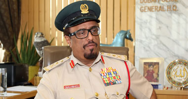 ضاحى خلفان يصف المعارضة الكويتية بـــ "أولاد الشوارع"