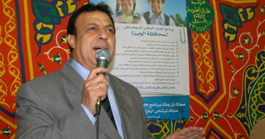 سيد جوهر لأبناء دائرته: انتخبونى أنا وماما "آمال"