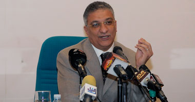"بدر" ينتقد وصف لبيب السباعى له بـ"الريس حنفى"