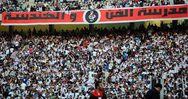 جماهير الزمالك تعتدى على أتوبيس إنبى