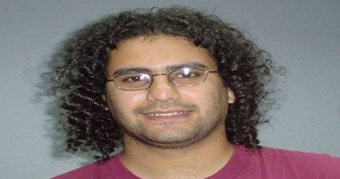 علاء عبد الفتاح: "العسكرى" يستخدم أساليب إسرائيل ضد الثوار