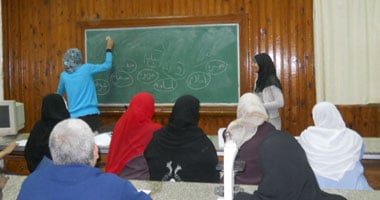 اعتماد 70 مليون للتعاقد الحر مع خريجى الجامعات لمحو الأمية بالمحافظات
