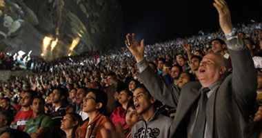 الجارديان: الأقباط احتفلوا بالعيد وسط مخاوف من زيادة التوتر الطائفى