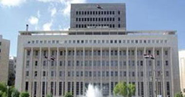 تحسن تدريجى لـ الليرة السورية أمام الدولار بعد تجميد حاكم المصرف المركزي