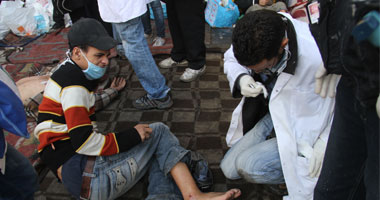 "المنيرة" تستقبل 137 من مصابى التحرير فى أقل من 48 ساعة