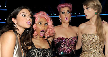 بالصور .. حفل توزيع جوائز " 2011 American Music Awards "