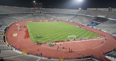 القزاز يجتمع بمندوبى الأندية لوضع الملاحظات على الملاعب الأفريقية