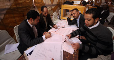 مشادات كلامية بمقر فرز الدائرة الرابعة بأسيوط