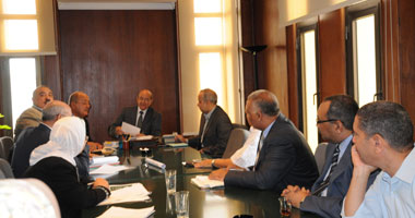 عبد الرحمن: اتخاذ كافة الإجراءات اللازمة تجاه أى منشأة مخالفة