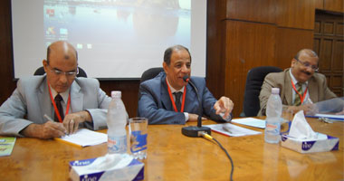 افتتاح دورة إعداد المعلم الجامعى فى جامعة الفيوم
