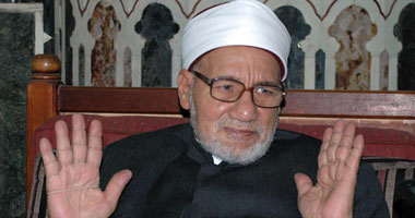 رئيس مجمع اللغة العربية يعرب عن أسفه لسقوط ضحايا فى أحداث أمس