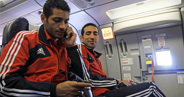أبو تريكة أول ركاب طائرة الأهلى إلى تونس