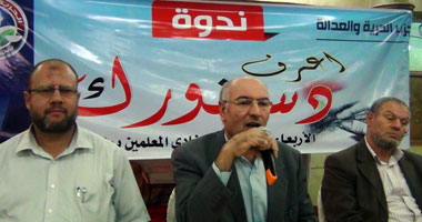 حشمت: العلمانيون يشنون حربا إعلامية ضد المشروع الإسلامى 